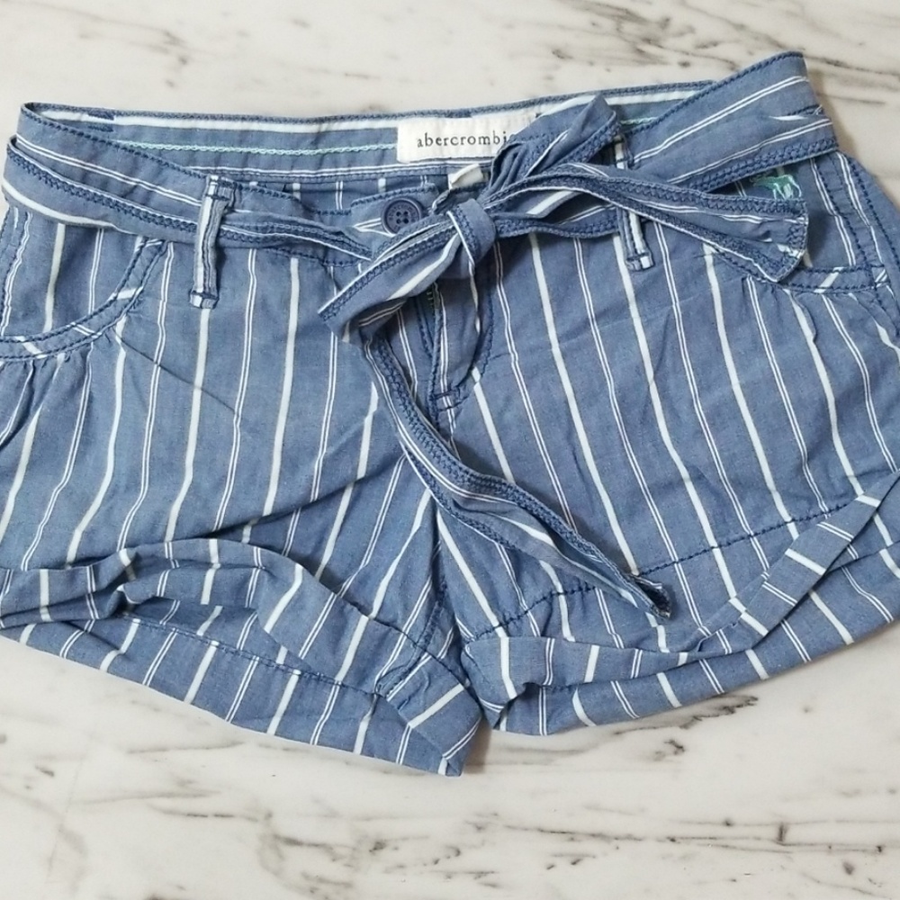 abercrombie blue and white striped cotton shorts